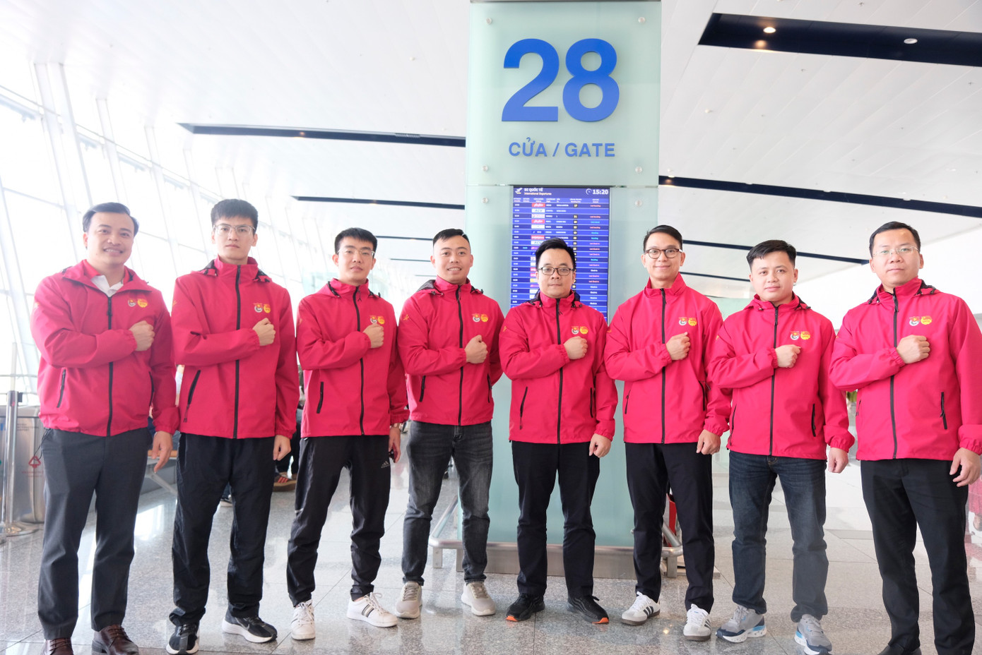 Đoàn đại biểu của tỉnh Nghệ An tham gia hành trình. dsf0489.jpg