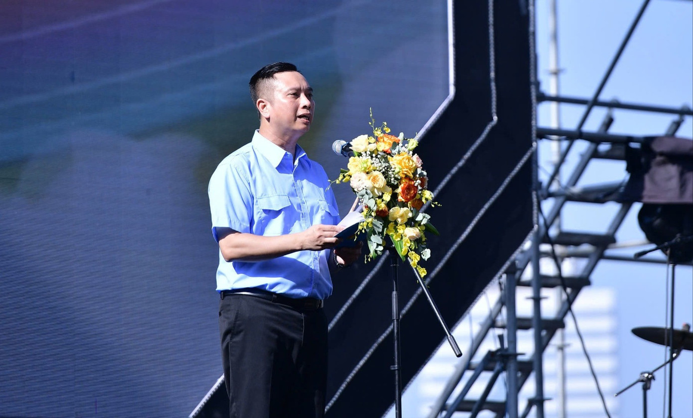 Anh Lê Anh Quân - Phó Chủ tịch Hội đồng Đội T.Ư, Giám đốc Trung tâm Hỗ trợ và phát triển thiếu nhi Việt Nam phát biểu tại chương trình. z6888527976645-6dcafb764d95f4339b3f55295ab5e01b-2292.jpg