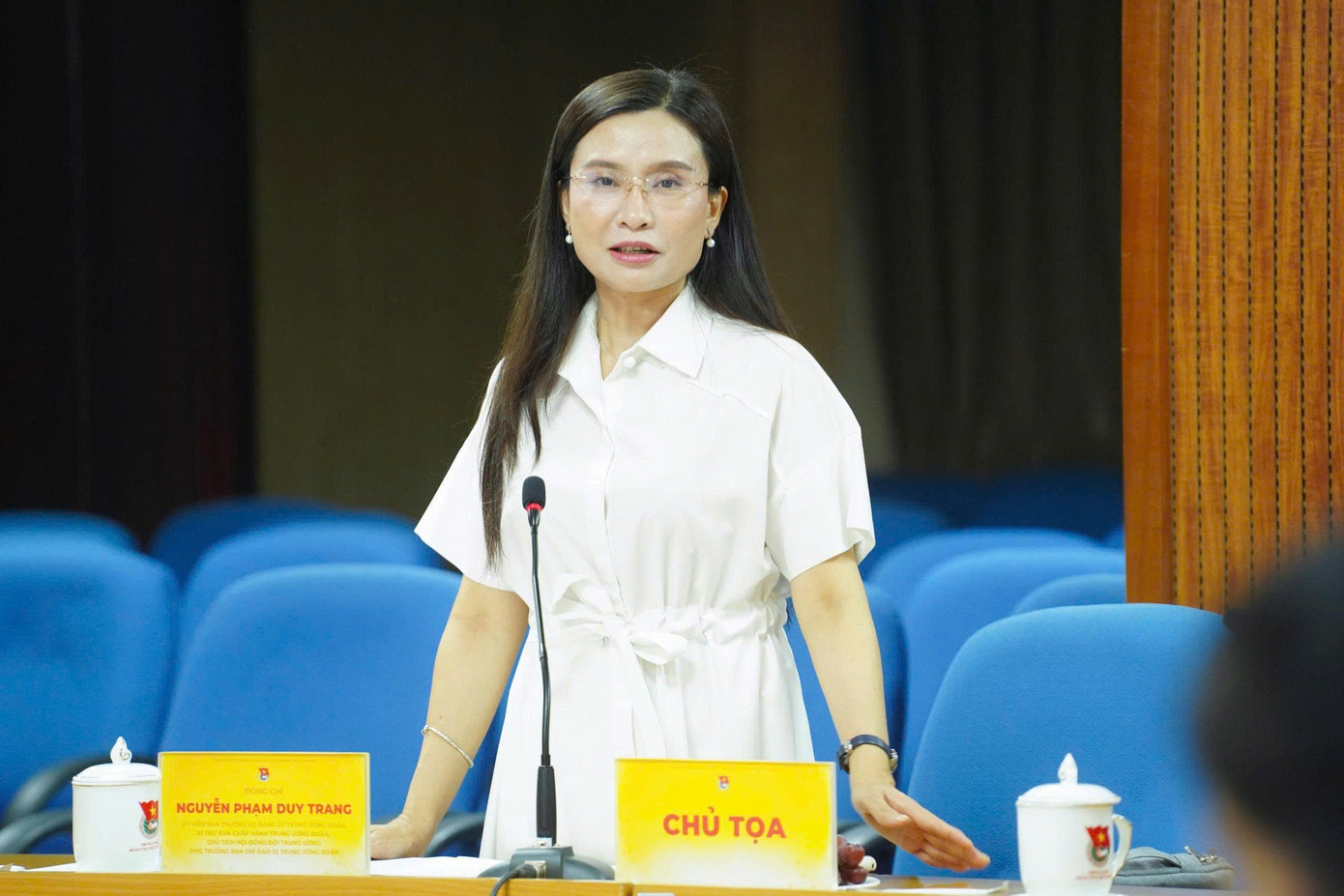 Chị Nguyễn Phạm Duy Trang - Bí thư T.Ư Đoàn, Chủ tịch Hội đồng Đội T.Ư chủ trì Hội đồng chấm Vòng Sơ khảo. Ảnh: Châu Linh z6810822624992-75eec7e529639eabe189fee47090a46d.jpg