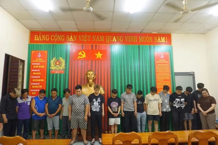 Các đối tượng bị tạm giữ