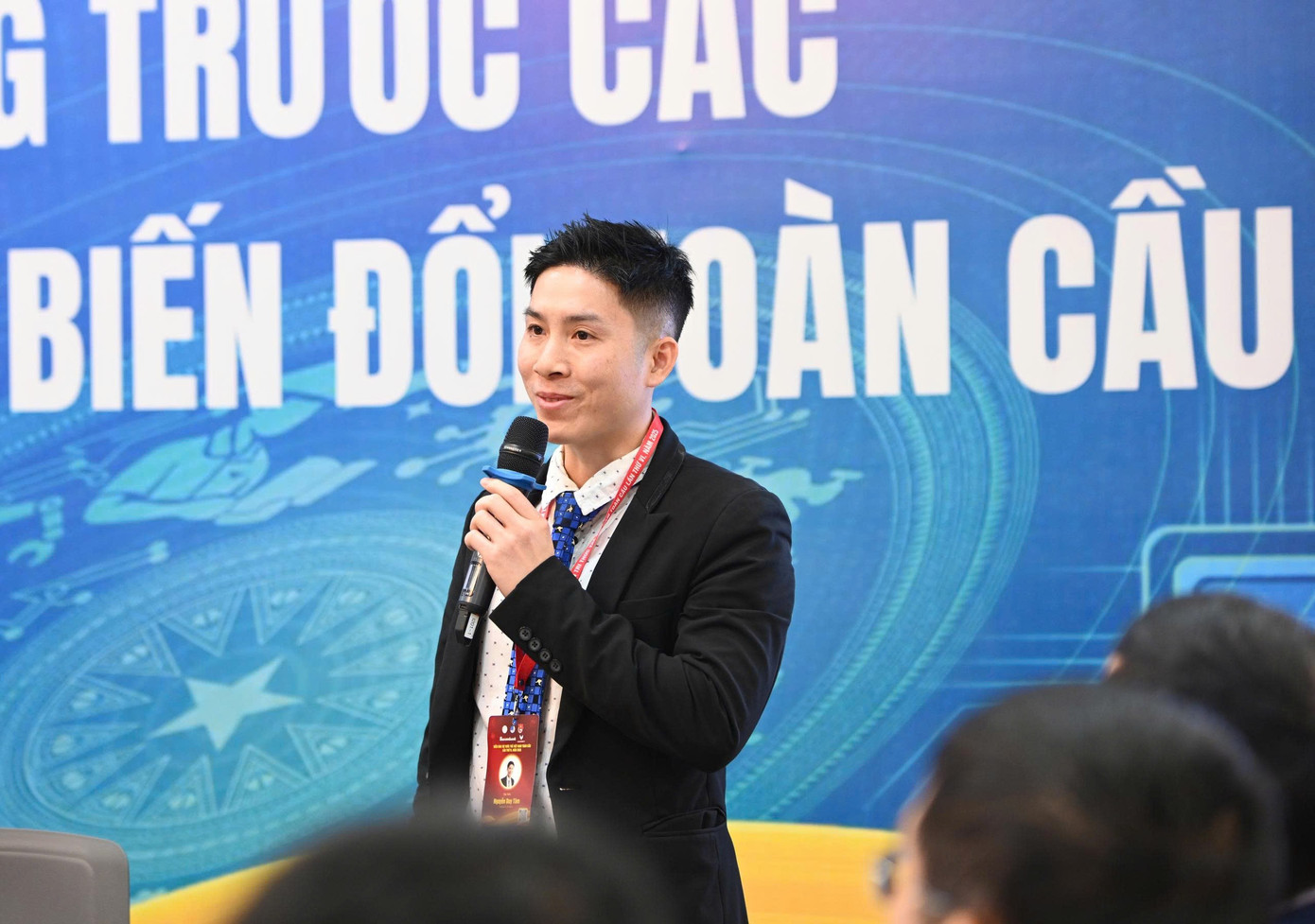 Tiến sĩ Nguyễn Duy Tâm - Kỹ sư vật liệu, Đại học Monash (Australia). z6822711093583-cf5d96a842bf77832d3e64fc31707da6.jpg