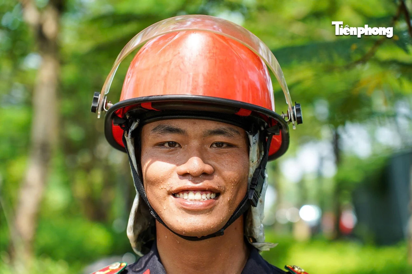 Hoàng Phương Nam (SN 2002, quê ở Quảng Trị), thuộc khối Cảnh sát Phòng cháy chữa cháy.