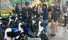 Xe đạp điện công cộng lần đầu có mặt tại Hà Nội: Pin tháo rời, chạy 90 km mỗi lần sạc