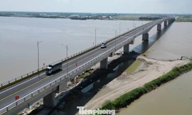 Cận cảnh tuyến đường ven biển với 12 cầu vượt tại tỉnh Hưng Yên vừa thông xe