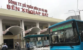 Bến xe Giáp Bát miễn phí cho xe vào đưa, đón khách