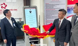 Xã đầu tiên ở Hưng Yên có robot AI làm thủ tục hành chính