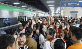 Hà Nội điều chỉnh tuyến buýt, tăng chuyến tàu phục vụ người dân