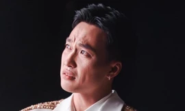 Diễn viên 'Mưa đỏ' khóc