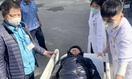 Nhân viên xe buýt Hà Nội kịp thời cứu hành khách ngất xỉu trên xe