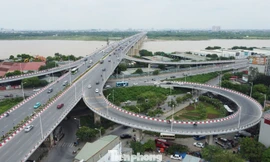 Cơ chế 'một gỡ, hai giao' giúp hạ tầng giao thông Hà Nội tăng tốc