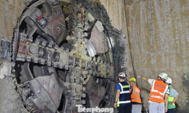 Robot đào hầm thứ 2 metro Nhổn - ga Hà Nội khoan đến ga ngầm Cát Linh