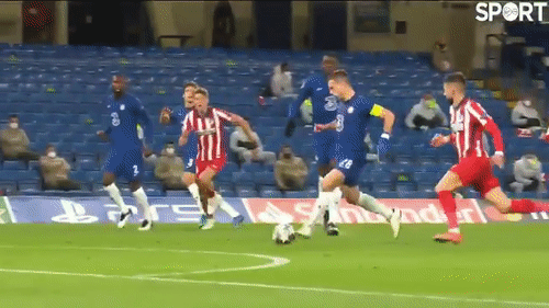 Chelsea thoát phạt đền gây tranh cãi