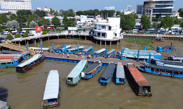 Tìm thấy thi thể hai người rơi xuống sông sau tiệc sinh nhật trên tàu ở Đồng Tháp