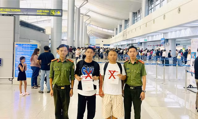 Trục xuất 2 người nước ngoài nhập cảnh trái phép