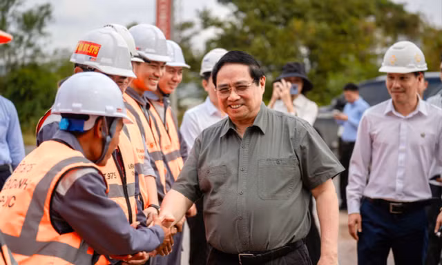 Thủ tướng Phạm Minh Chính kiểm tra tiến độ các dự án phục vụ APEC tại Phú Quốc