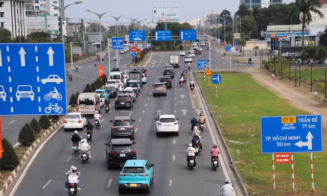 Cận cảnh hai nút giao gây ùn tắc cửa ngõ ra vào trung tâm Cần Thơ