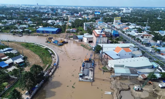 Đồng Tháp khởi công dự án đường ven sông gần 2.000 tỷ đồng