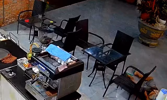 Người đàn ông đột tử trong quán nước ở Đồng Tháp