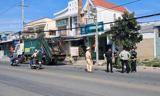 Tông vào đuôi xe rác lúc rạng sáng, nam thanh niên 22 tuổi tử vong