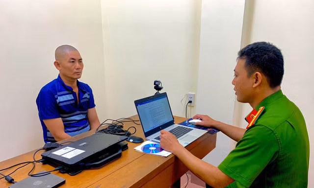 Bóp cổ người tình tử vong rồi đi đầu thú