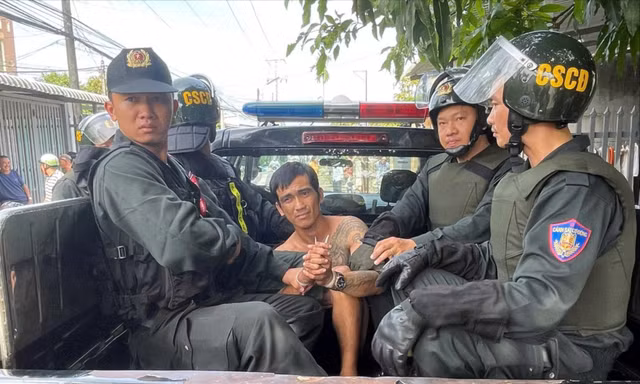 Đối tượng trốn cai nghiện bắt buộc dùng hung khí tấn công lực lượng công an