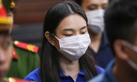 Thùy Tiên tại phòng xử án. Ảnh: Duy Anh.