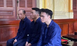 Các bị cáo tại phiên tòa.