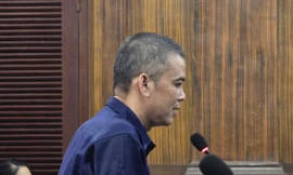 Nam ca sĩ Quốc Kháng.