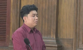 Hồ Nguyễn Nhật Huy tại phiên tòa.