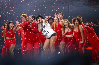 Số tiền Taylor Swift dành cho vũ công tại The Eras Tour: Một bước thành triệu phú