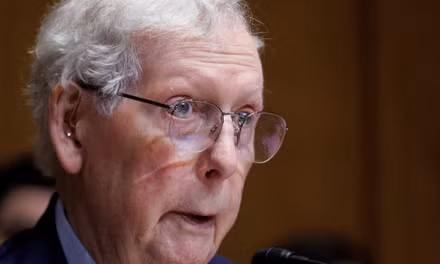 Mỹ xôn xao vì sự vắng mặt bí ẩn của Thượng nghị sĩ Mitch McConnell