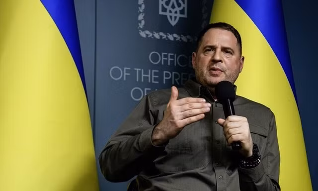 Văn phòng trợ lý thân cận của Tổng thống Ukraine bị khám xét