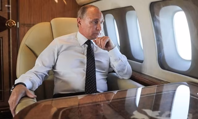 Hé lộ điểm dừng chân của Tổng thống Nga Putin trước khi đến Alaska