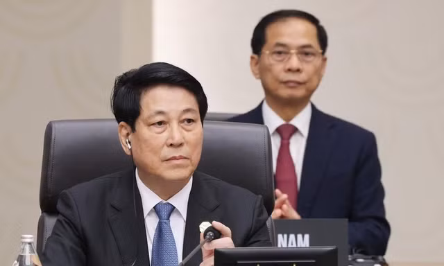 Chủ tịch nước dự phiên thứ nhất của Hội nghị các nhà lãnh đạo APEC 2025