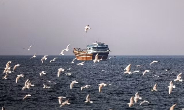 Iran tuyên bố không mở lại eo biển Hormuz với Mỹ