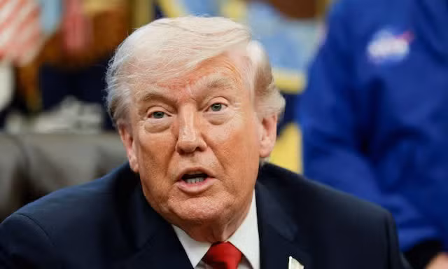 Tổng thống Mỹ Trump xem xét các kịch bản quân sự với Iran