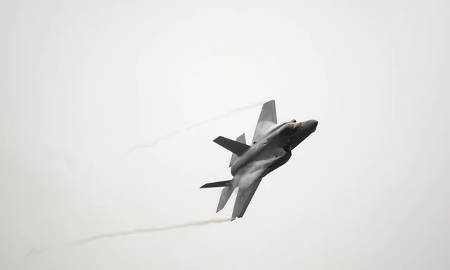 Mỹ bắn hạ máy bay không người lái Iran