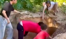 Tài xế và du khách hợp sức đào bới, cứu bé trai bị cát vùi ở Côn Đảo