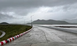 Hồ chứa nước Sông Than hơn 1.000 tỷ đồng ở Khánh Hòa vừa khánh thành đã bị thấm, nứt