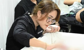 Chuyên 'làm đẹp' cho tử thi, 2 cô gái ở TPHCM kể những cách vượt qua nỗi sợ hãi