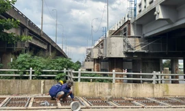 ‘Thần đèn’ kích nâng cầu Bình Phước 1 trên quốc lộ 1