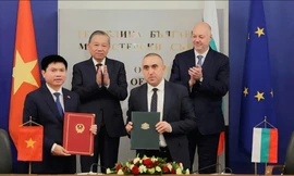 Tỉnh Phú Thọ ký kết hợp tác hữu nghị với tỉnh Pernik cộng hòa Bulgaria 