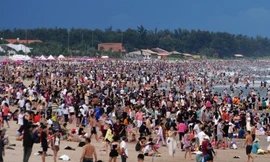 Biển Vũng Tàu kín đặc du khách