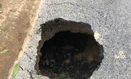 TP Huế: Xuất hiện hố sụt chưa rõ nguyên nhân trên quốc lộ