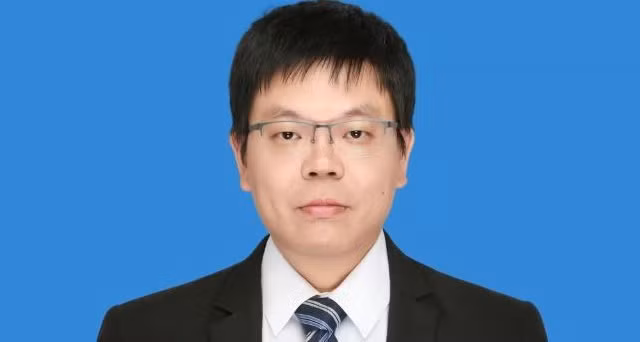 Nhà toán học Trung Quốc trở về quê hương làm giáo sư sau nhiều thành tựu quốc tế
