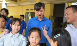 Áo xanh về vùng bão Thái Nguyên