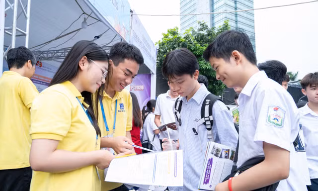 ULIS dừng xét kết hợp IELTS, tinh gọn còn 24 tổ hợp tuyển sinh từ năm 2026
