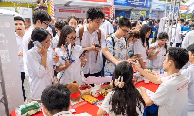 Học viện Kỹ thuật Mật mã đẩy mạnh tuyển sinh AI, vi mạch và an toàn thông tin