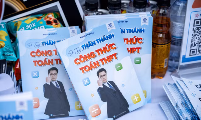 SSStudy 'ghi điểm' tại Ngày hội tuyển sinh với hàng loạt đầu sách tham khảo