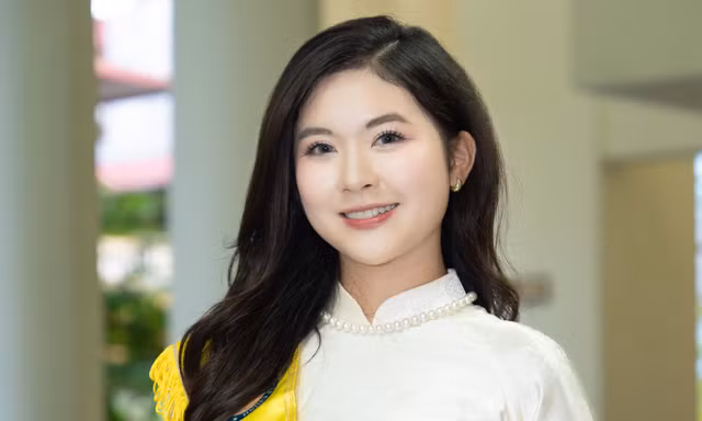 Nữ sinh Tài chính có duyên với 'Hoa hậu Việt Nam': Vẻ đẹp thuần khiết, vừa học giỏi vừa tích cực tham gia phong trào 